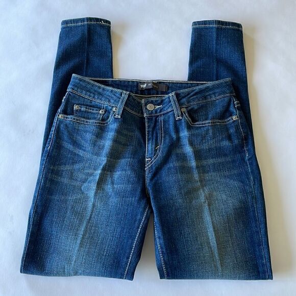 Levi’s 535 Legging Jeans Size 9M LIKE NEW! - Picture 3 of 5